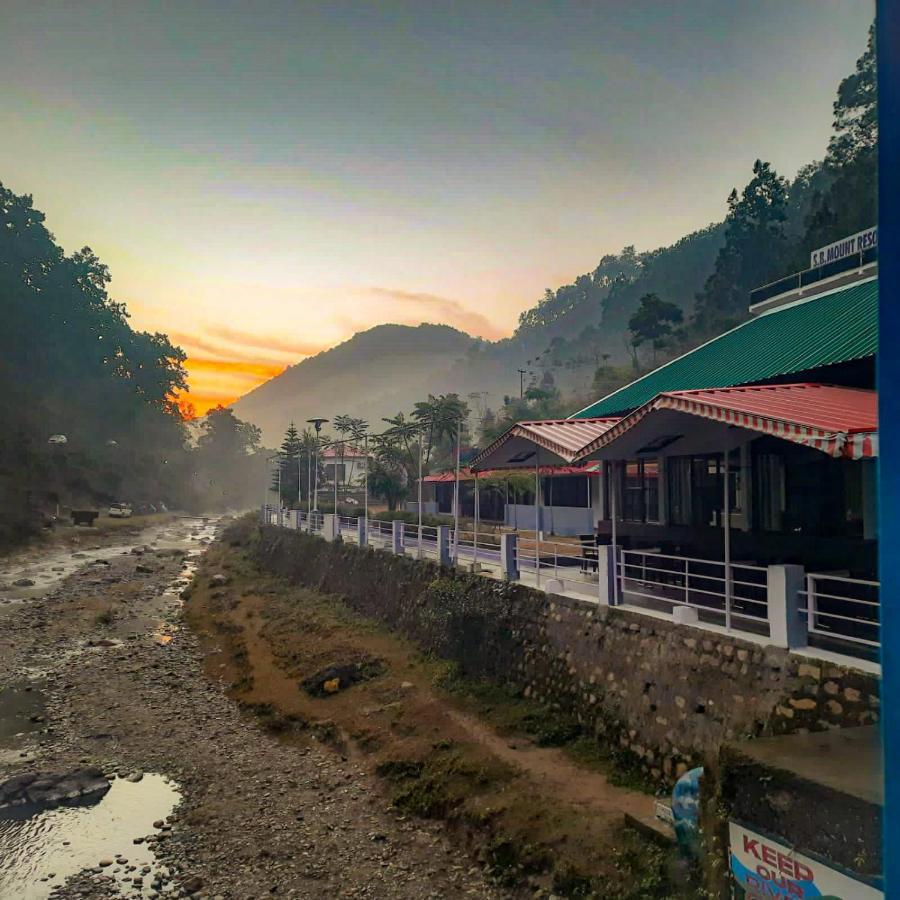 Sb Mount Resort Lansdowne Bagian luar foto